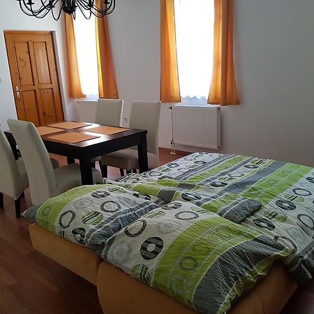 Apartman Kaszás Central Mosonmagyaróvár Exterior foto